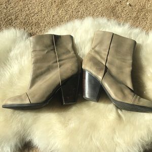 Ladies Guess Leather Booties